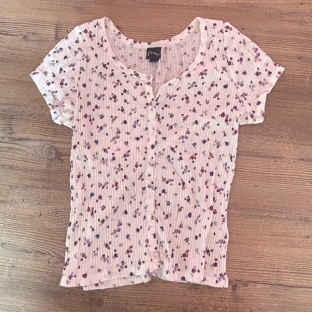 Art Class ~ Floral Button Up Top